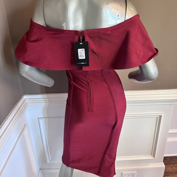NWT Fashion Nova Off The Shoulder Bandage Bodycon Dress  Red Sz XS - Picture 5 of 5